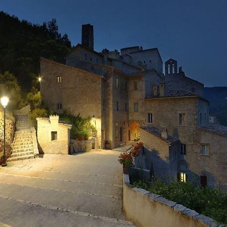 Castello Di Postignano Hotel Sellano Bagian luar foto