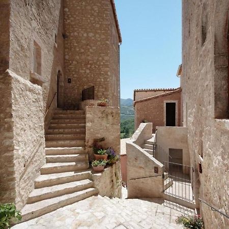 Castello Di Postignano Hotel Sellano Bagian luar foto