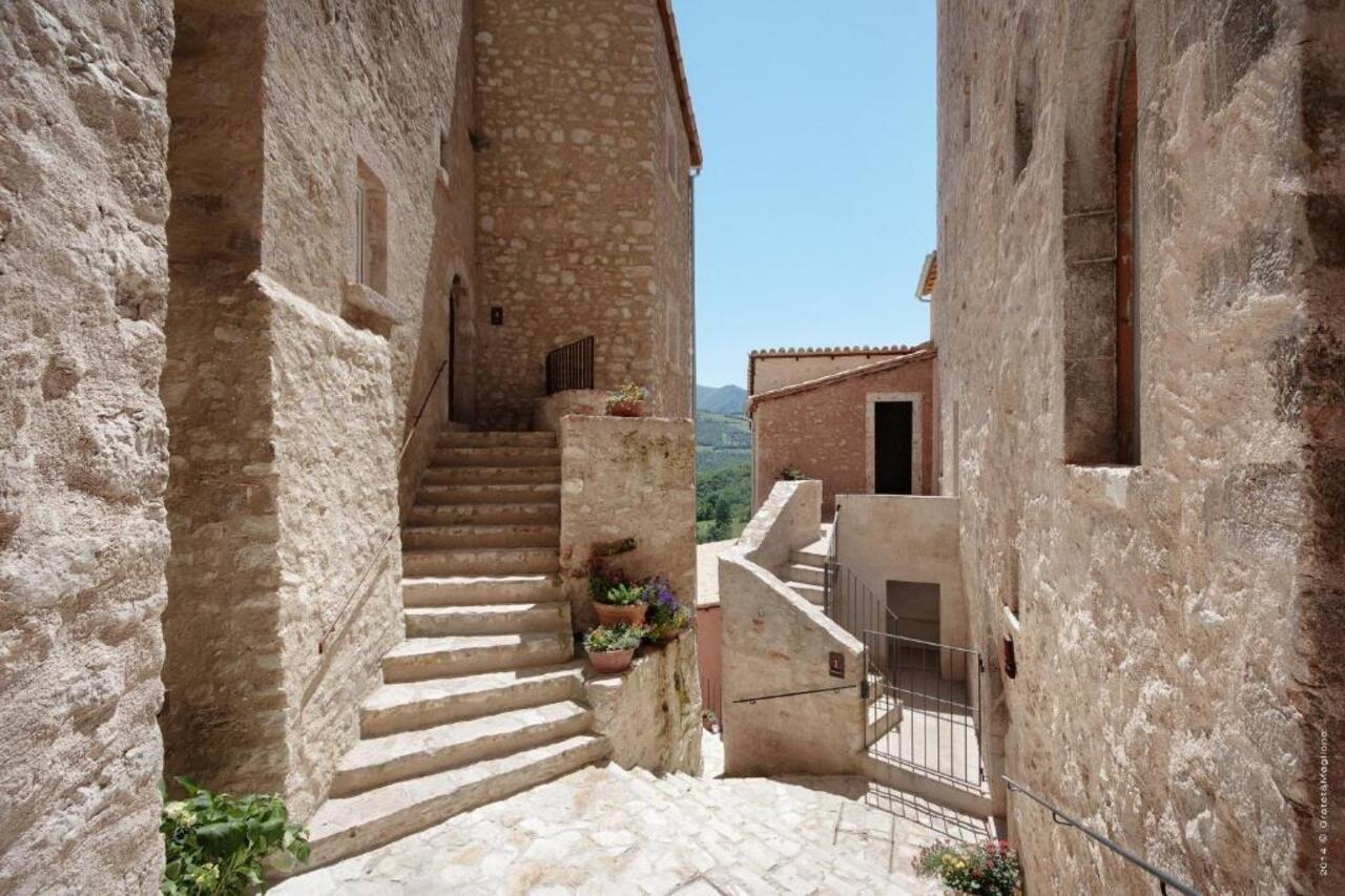 Castello Di Postignano Hotel Sellano Bagian luar foto